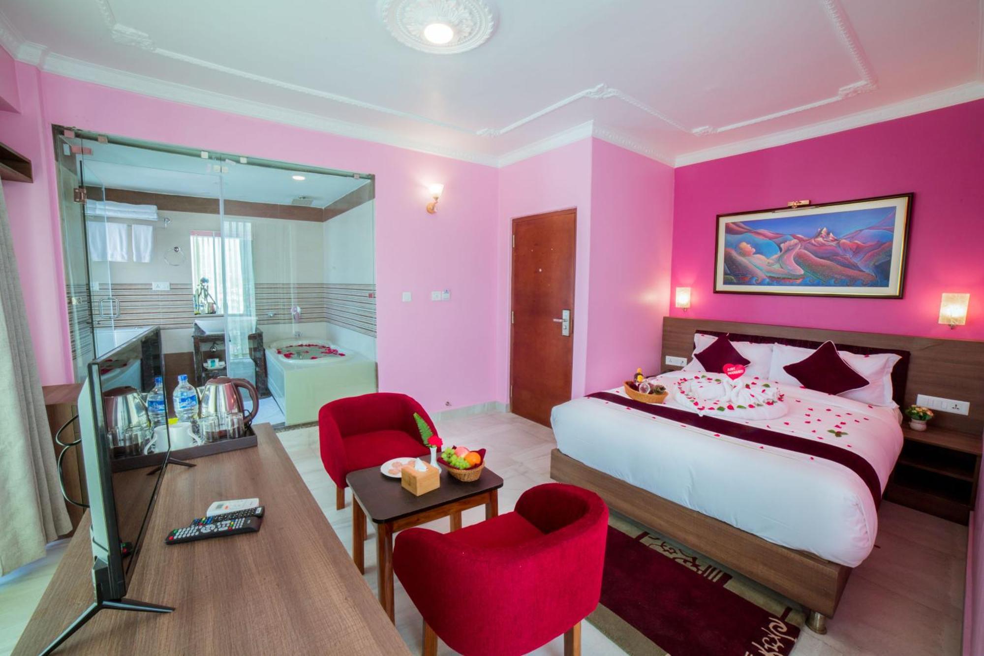 Hotel Task International Pokhara Dış mekan fotoğraf